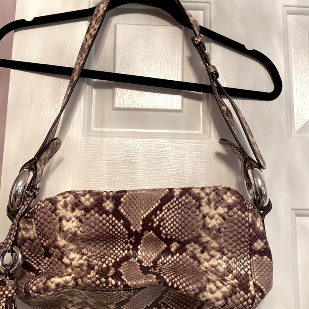 Michael Kors snakeskin shoulder bag Silver buckles.